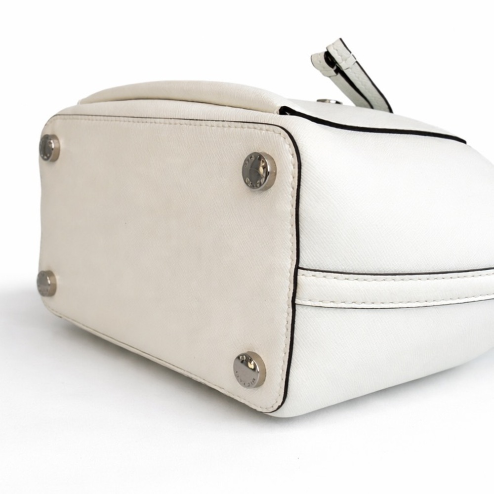Michael Kors • Greenwich Medium Saffiano Leather Bucket Bag in White - Picture 10 of 17